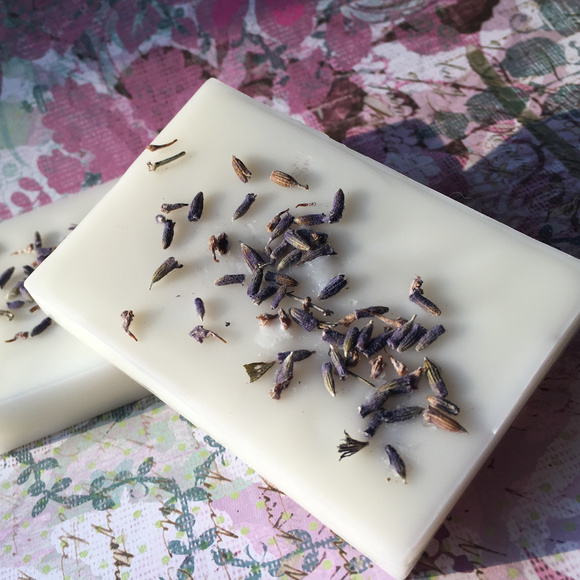 ***2 for $12*** Organic Lavender Moisture Bar - Picture 2 of 3